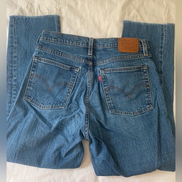 Levi’s Wedgie Straight - Picture 3 of 3